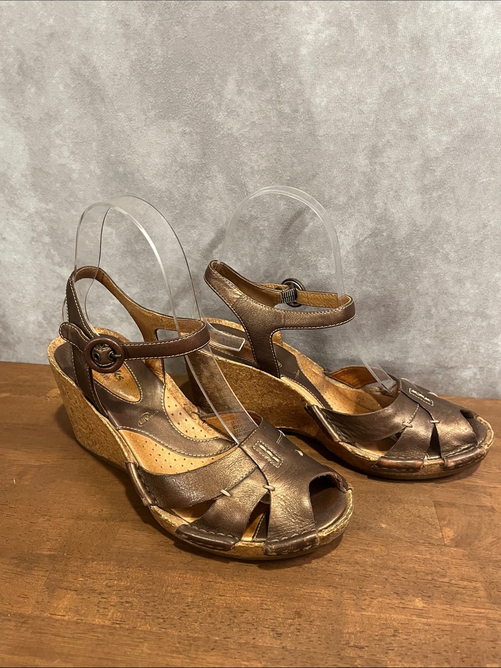 Clarks Brown Metallic Leather Cork Wedge Sandals with Ankle Strap size 6.5 - Picture 3 of 7